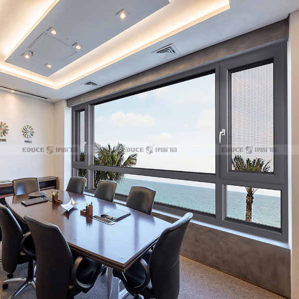 客廳隔音平開(kāi)窗-伊盾門窗-香格里拉